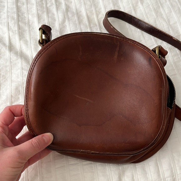 Coach leather round circle bag - Picture 2 of 14